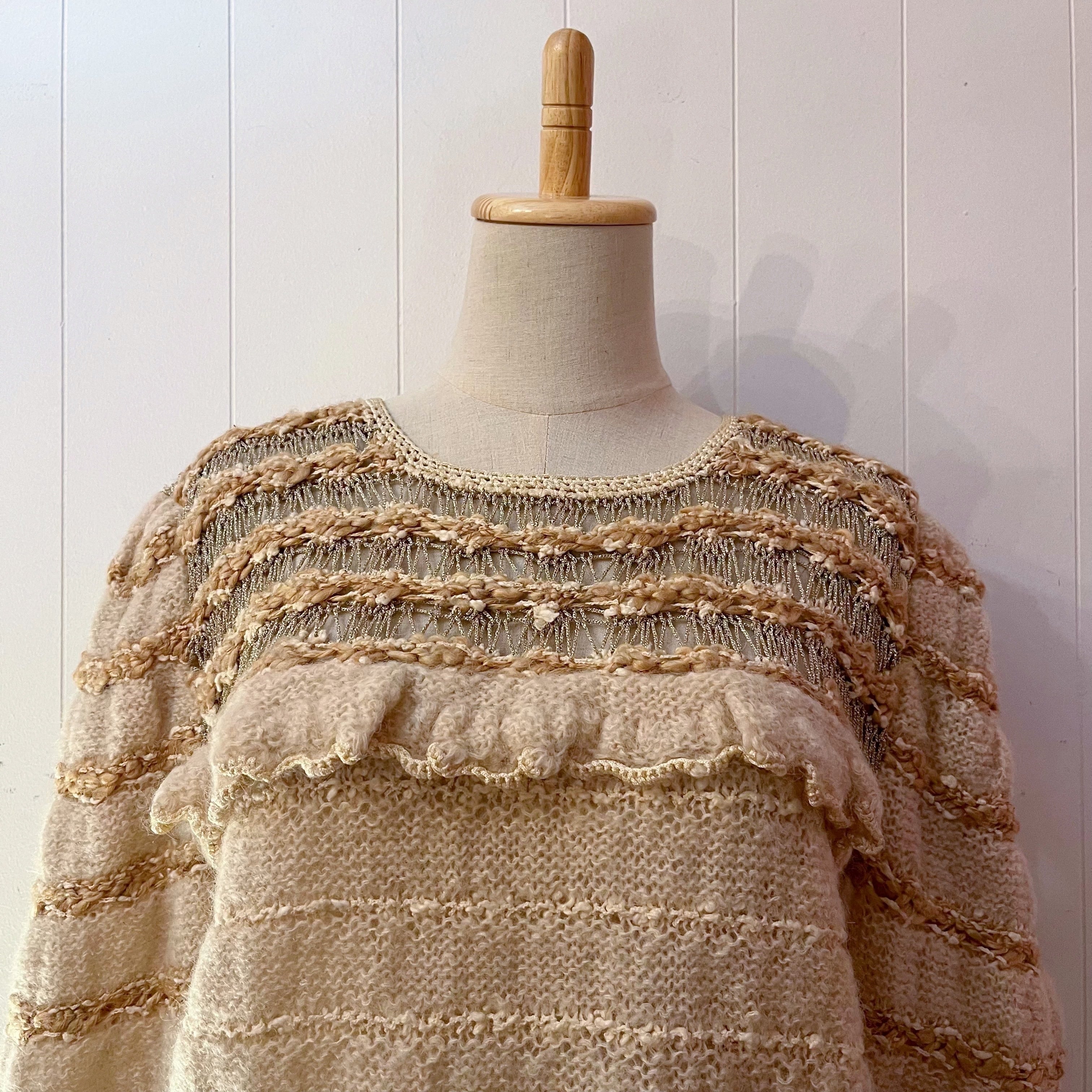 ruffle cuffs gold lame knit