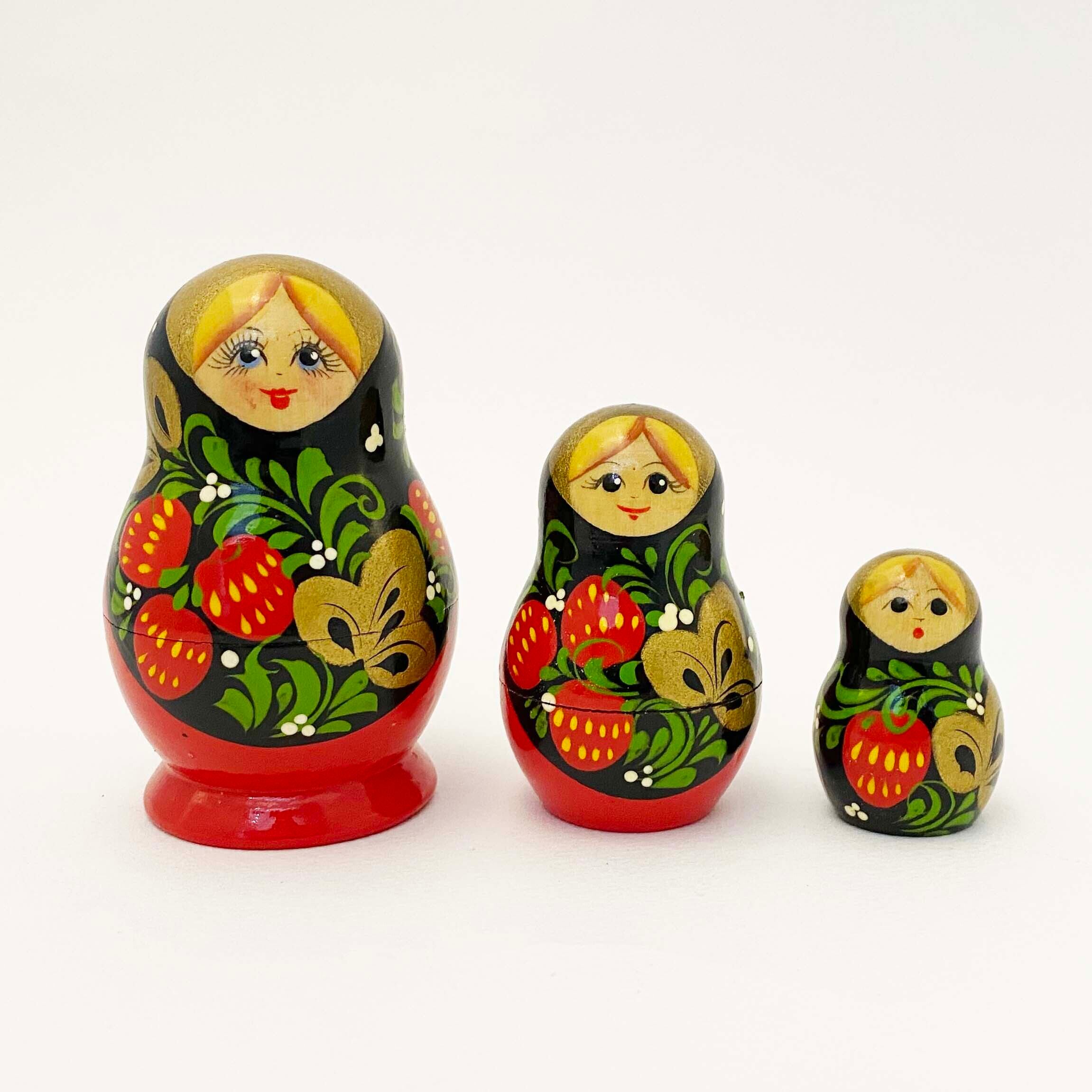 いちごマトリョーシカ（キーロフ産8cm / 3個組）