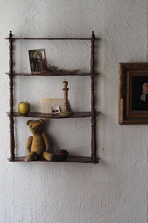 瀟洒な壁付けシェルフ-antique mahogany wall shelf