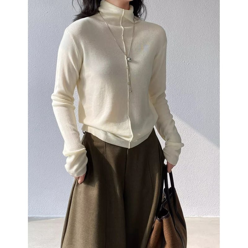 センターシームボタンデザインハイネックニット 202267