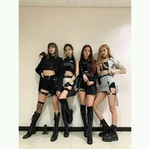 予約 ブラックピンク ジェニ 着用風 トップス | LillyS