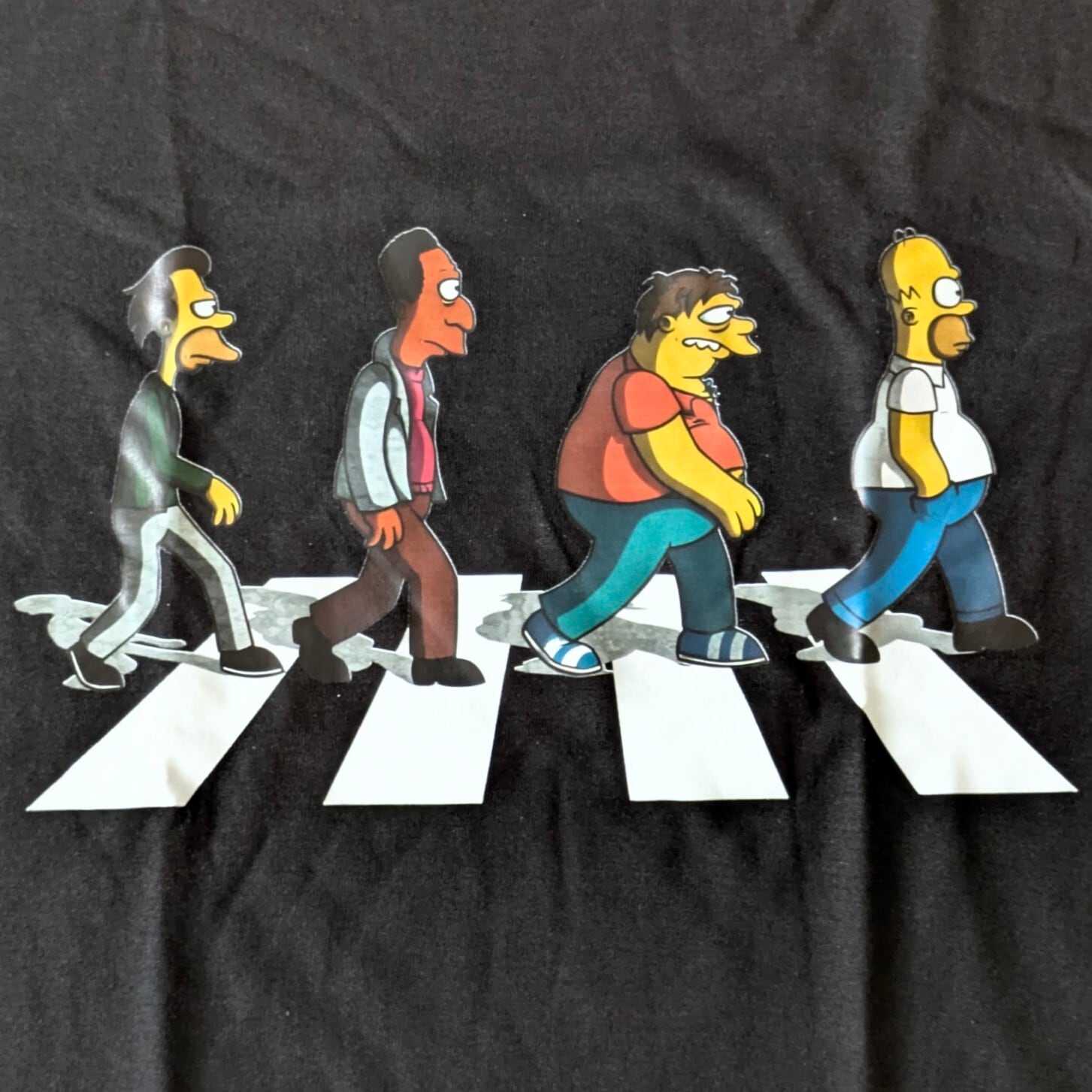 【 ザ・シンプソンズ（The Simpsons）】モーの酒場常連Tシャツ / ABBEY ROAD / アビーロード / アビイ・ロード/ Tシャツ〚アメリカン雑貨 アメトイ〛