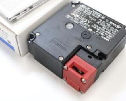 新品 OMRON D4NL-2HFA-B 小形電磁ロック セーフティドアスイッチ TACTICSSHOP base店