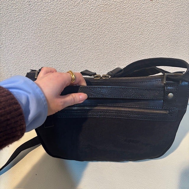 B.stuff　ナイロンコンビショルダーバッグ(クロ)