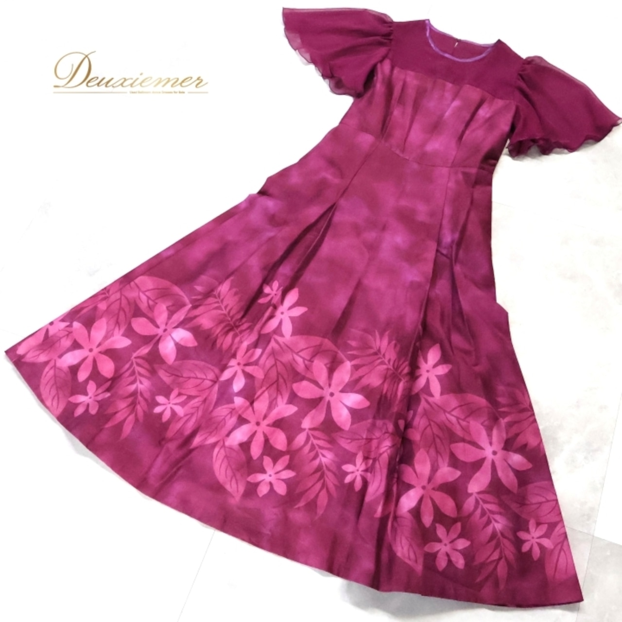 フラダンス 衣装 ワンピース ドレス ココエミリー パープル系 CoCoEmily 日本製 きらきら ワントーン ティアレ柄 ひらひら かわいい 華やか 鮮やか きれい 上品 高級感 紫 ハワイアン アロハ ハワイアンプリント フラ ダンス レッスン 練習