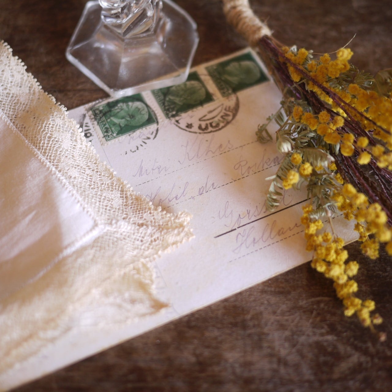 レース縁取りハンカチ フィンランド