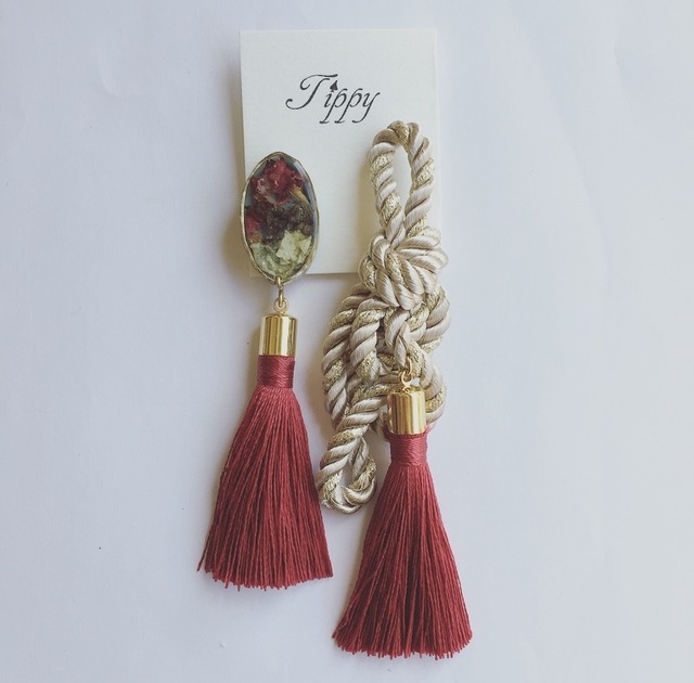 robe tassel pierce / earring