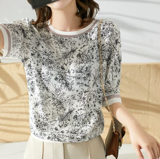 トップス レディース シャツ 袖あり 半袖 M L XL 2XL 3XL 大きいサイズ ゆったり プルオーバー ラウンドネック きれいめ シンプル カジュアル 上品 フェミニン シック おしゃれ お洒落 おとな ナチュラル 大人女子 こなれ感 ラフ 個性的 リラックス モダン 抜け感 花柄 フラワー ボタニカル OL 通勤 デート お出かけ 女子会 お泊まり 休日 リゾート 旅行 散歩 美術館巡り アート鑑賞 街歩き 20代 30代 40代 韓国 韓国系 着回し 普段使い 楽ちん ファッション スタイル