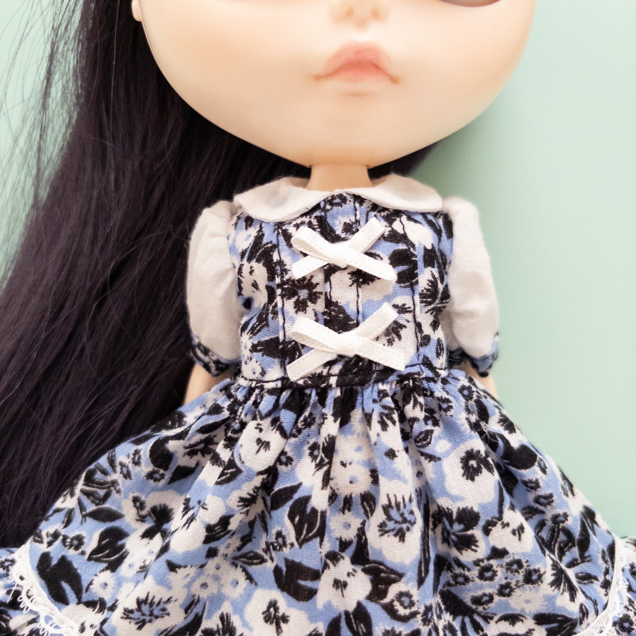 2段フリルワンピース（水色黒袖白）リカちゃんネオブライス | dollkamiyu