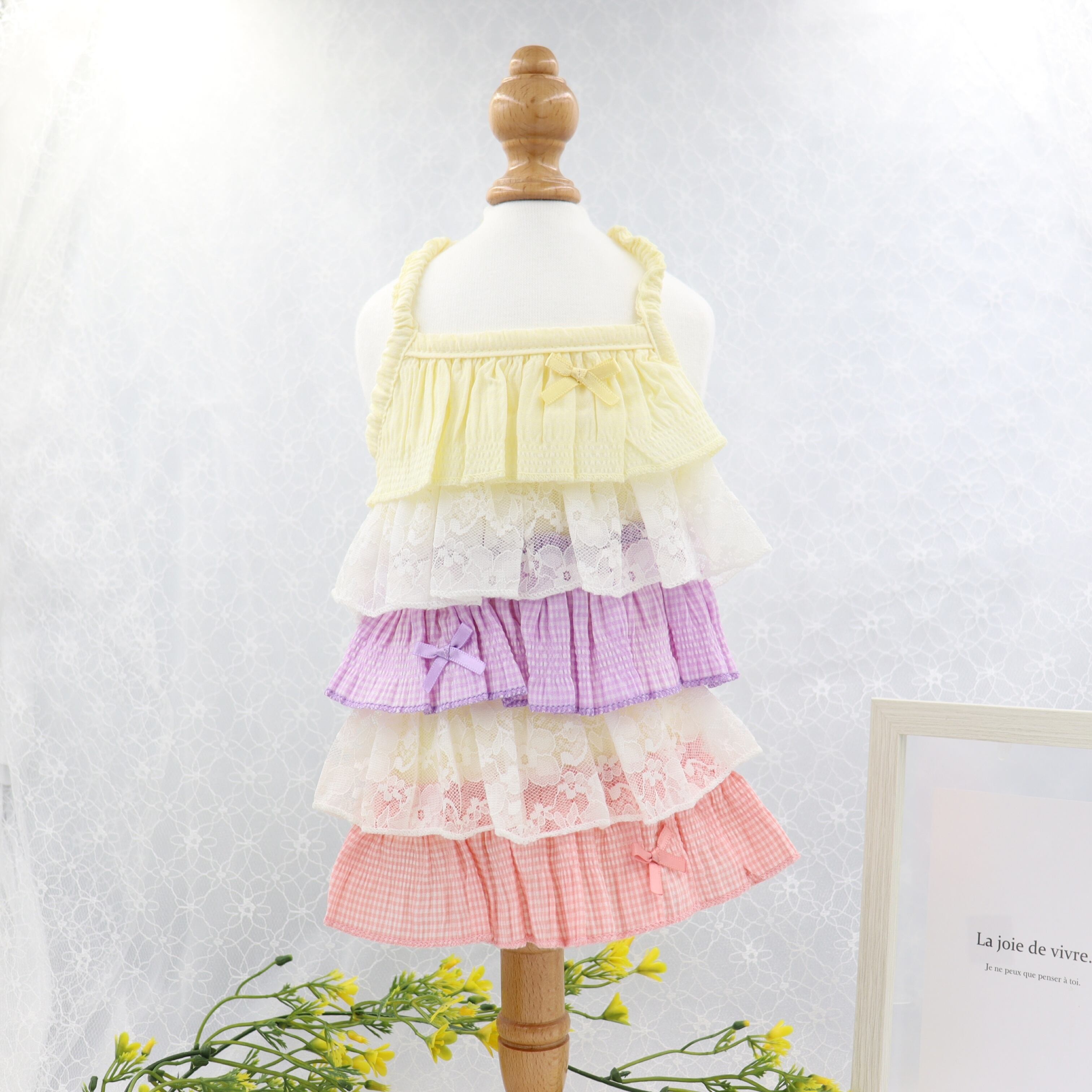 再販【送料無料】ローズ&レースのフリフリワンピース風スタイ(ピンク)