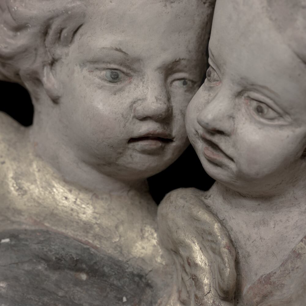 双子天使 金彩石膏胸像 残欠, 欧州, 19世紀. | olim