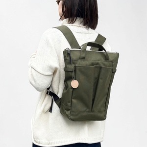 即納商品　hike30：カーキ（撥水加工ナイロン素材リュック）