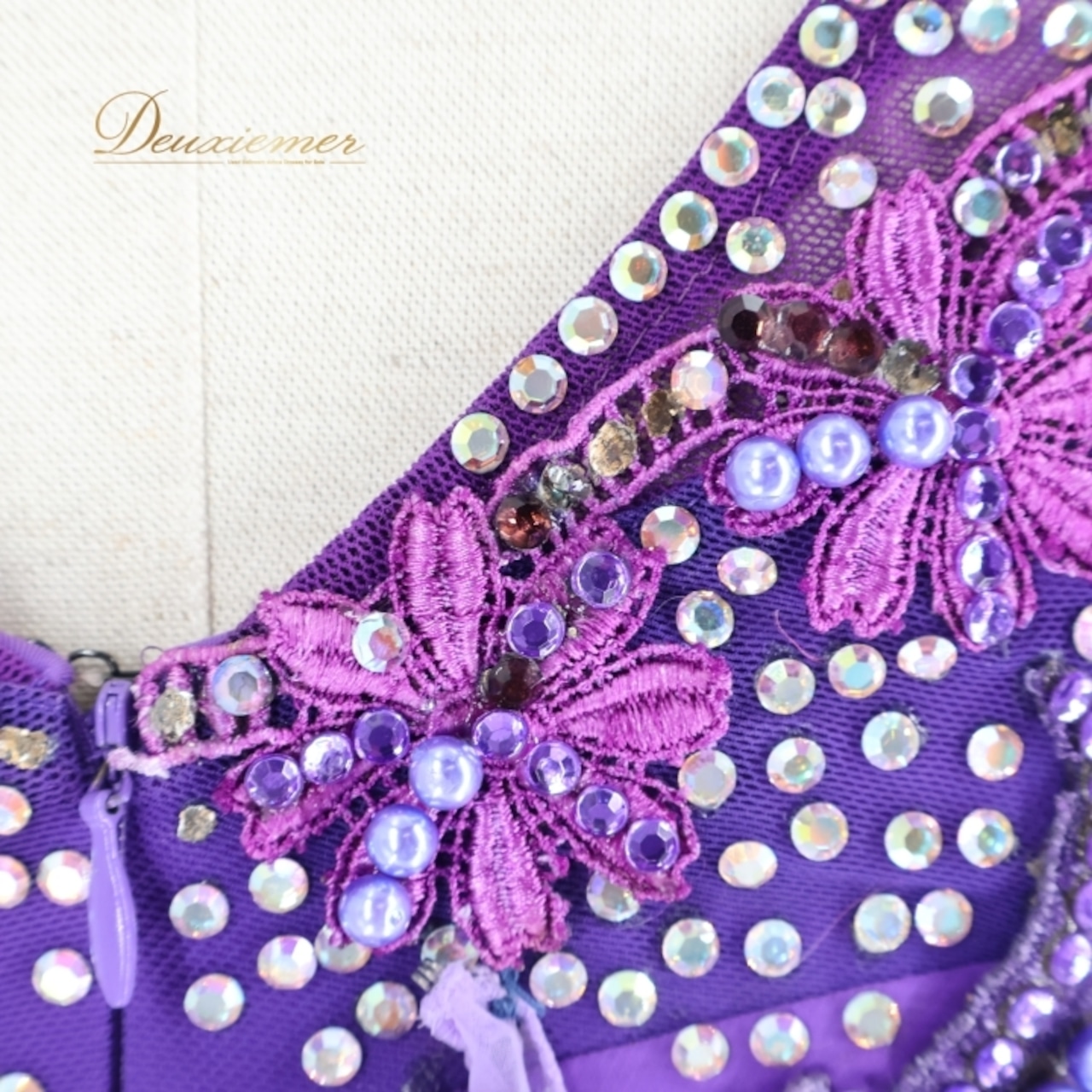 社交ダンス 衣装 スタンダードドレス ワンピース ドレス スタンダード 紫 フロート レース デモ 競技 ダンス パーティ 発表会 パープル系 エレガント 上品 おしゃれ フェミニン ステージ衣装 パーティー用 ダンスパフォーマンス