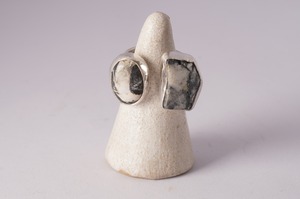 Tsugai ring "モノクロの景色"