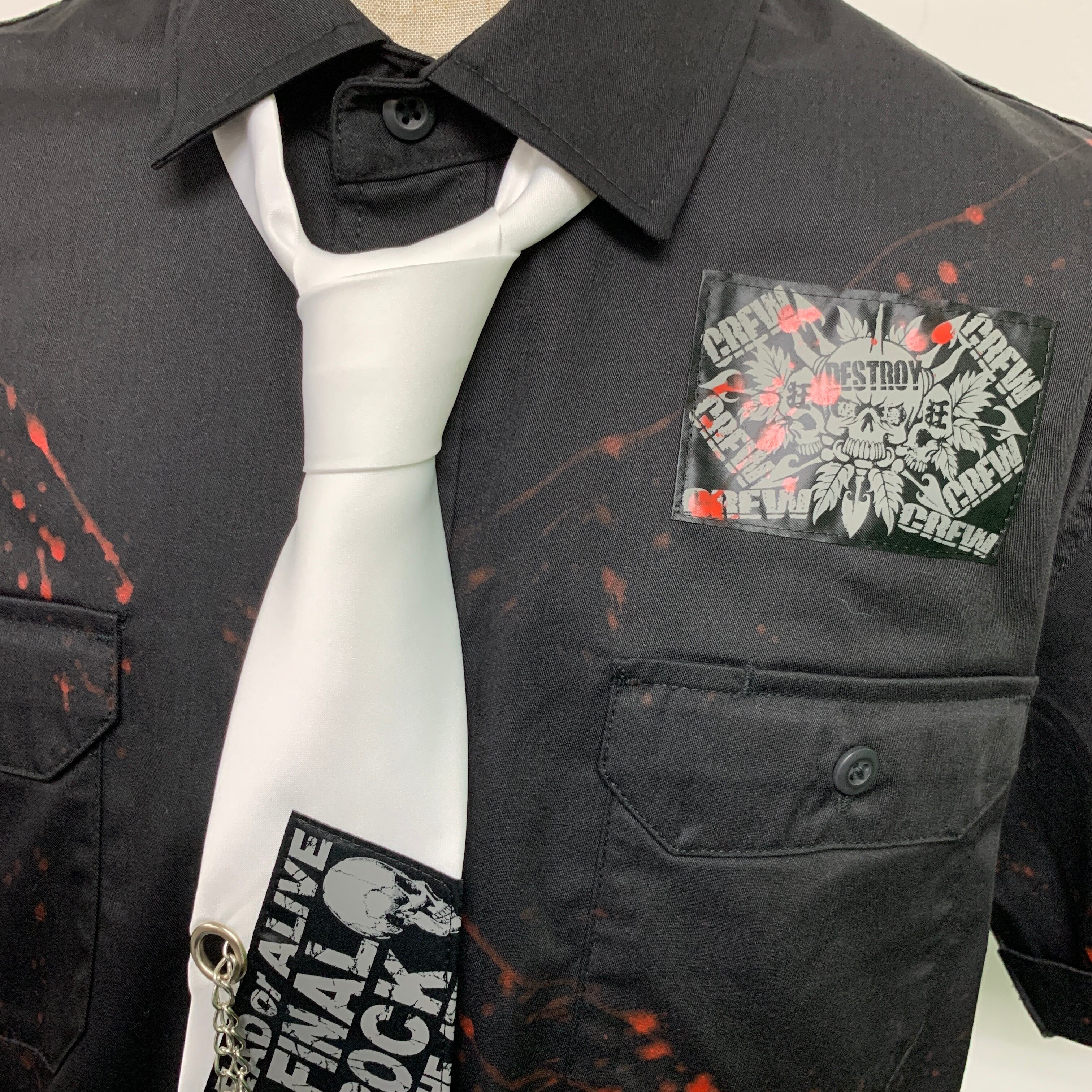 血だらけデスマッチジャンキーネクタイ付きシャツ黒（S〜XLサイズ