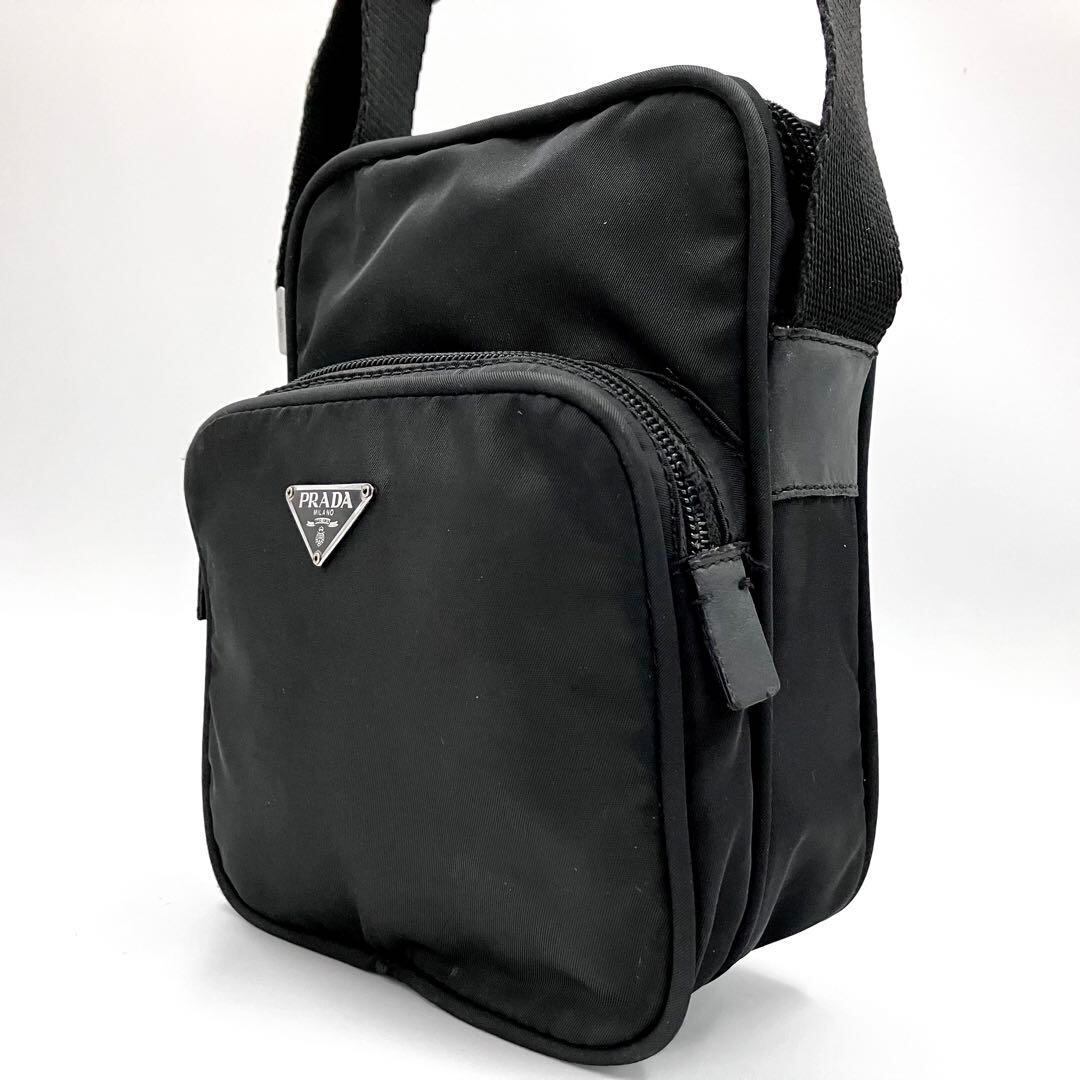 美品】PRADA 2048 ショルダーバッグ アマゾン型 ナイロン 黒 美品】PRADA 2048 ショルダーバッグ アマゾン型 ナイロン 黒