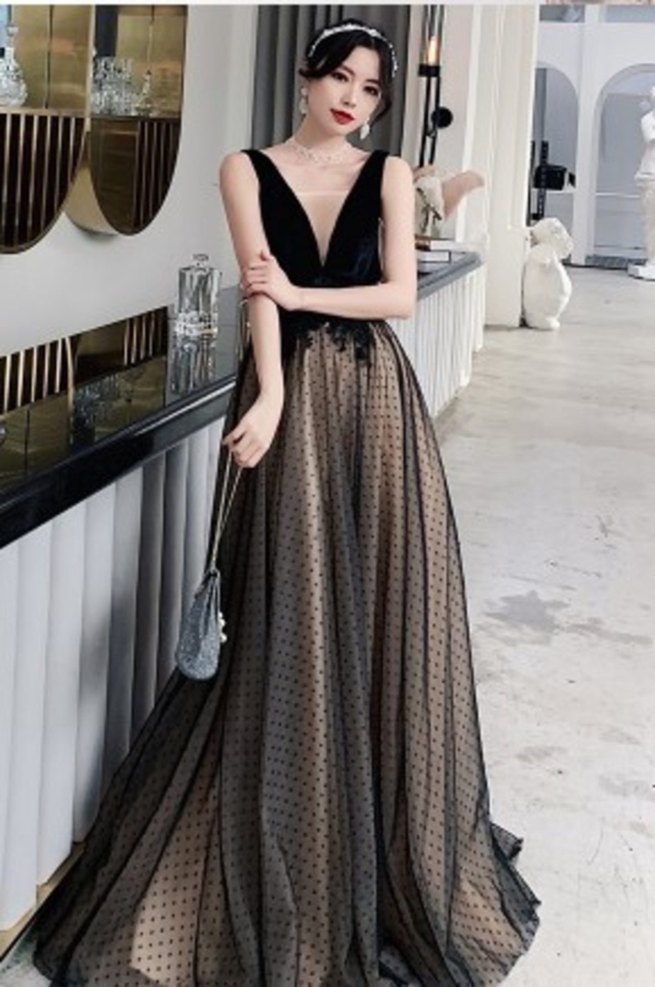 美品！ イブニングドレス 黒 ロング 深Vネックド タンクトップ  