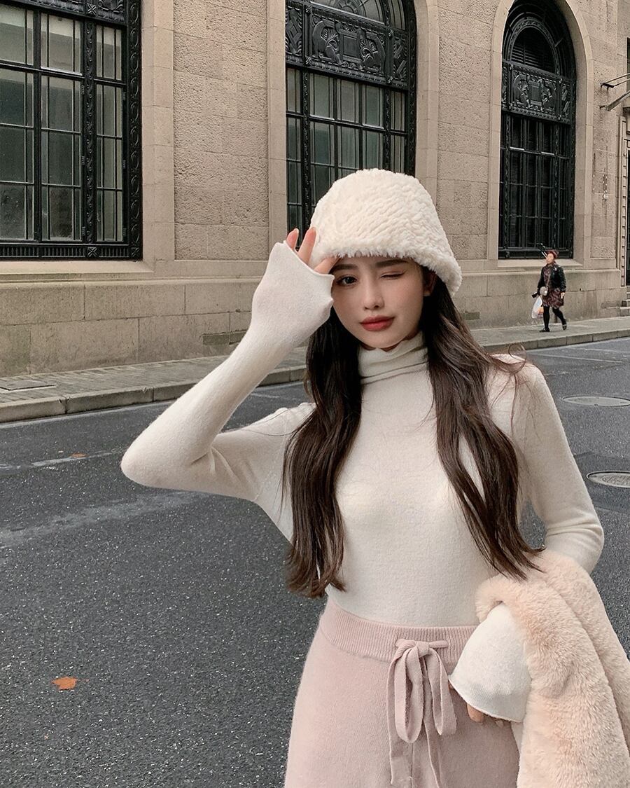 -ネックオールマッチ無地ボトミングシャツ女性の2020年秋冬新作長袖Tシャツスリムスリミングウォームニットトップス ドラファッションホール34668301090