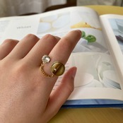 Grin like a Cheshire cat