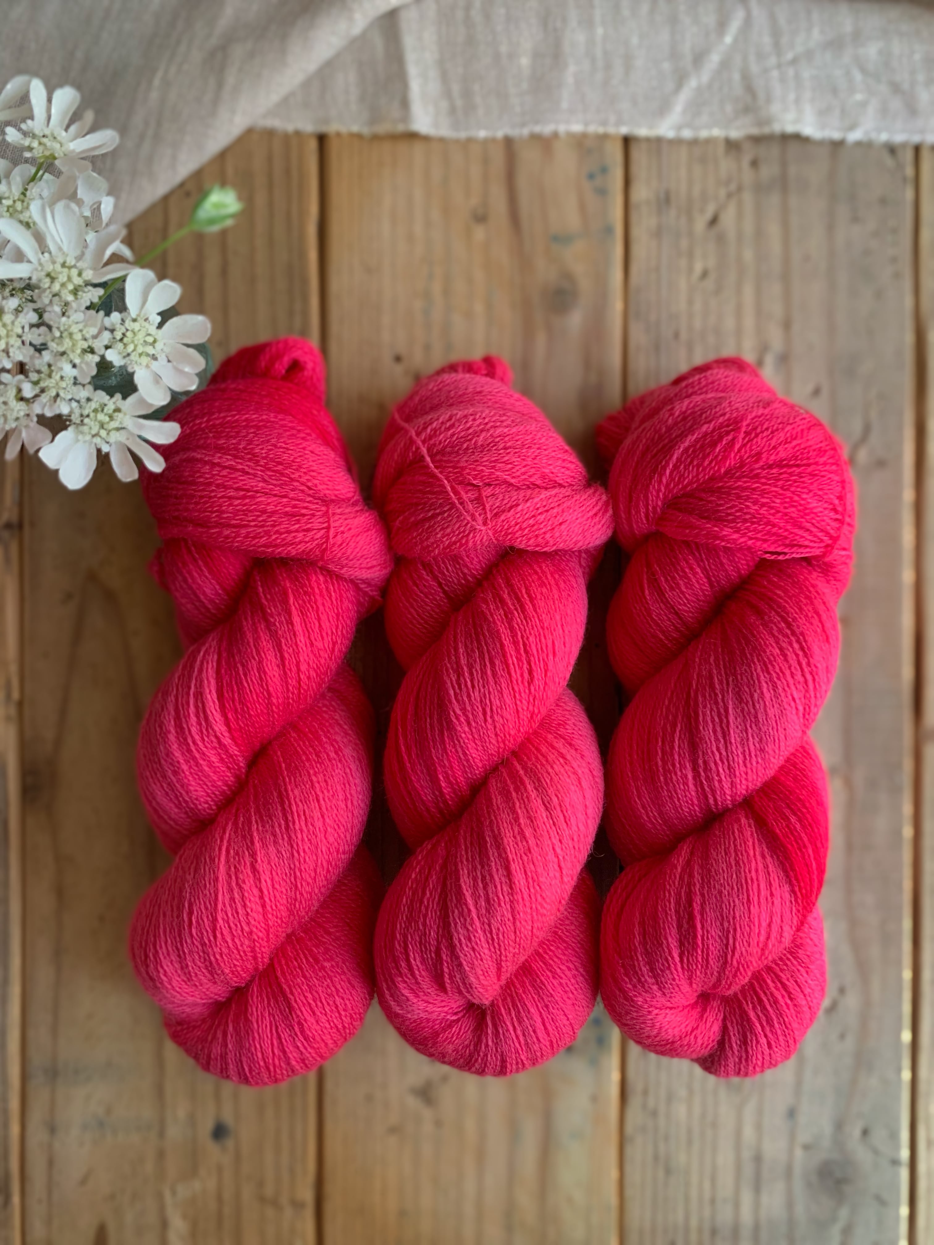 受注販売】BFL 100 Lace「つつじもゆ」手染め毛糸 | Tamayura yarn