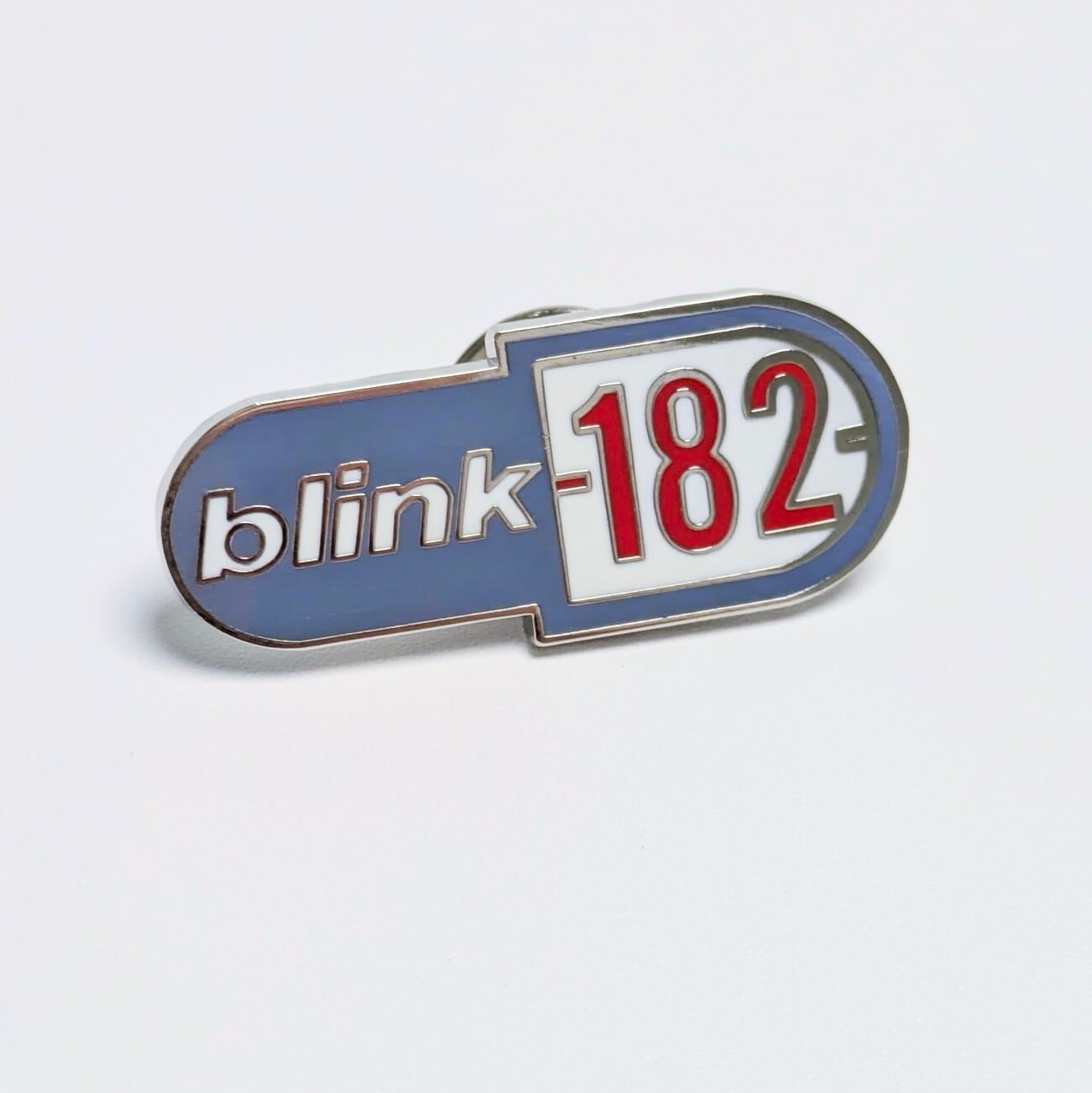 送料無料！ ☆ピンズ PINS☆ピンバッジ 【 ブリンク 182 （blink-182