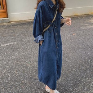 【送料無料】レディース ロング デニム シャツ ワンピース トップス ロング丈 ミモレ丈 長袖 ダンガリー Iライン ゆったり 大人可愛い ママコーデ ママファッション 韓国 オルチャンファッション 人気 トレンド 新作 20代 30代 40代 きれいめ レトロ シンプル 定番 スタイリッシュ お出かけ デート おしゃれ 通勤 通学 オフィス OL デイリー 普段着 ラフ カジュアル フェミニン シック 体型カバー 着痩せ 着回し インスタ映え 秋 冬 春 CO1850