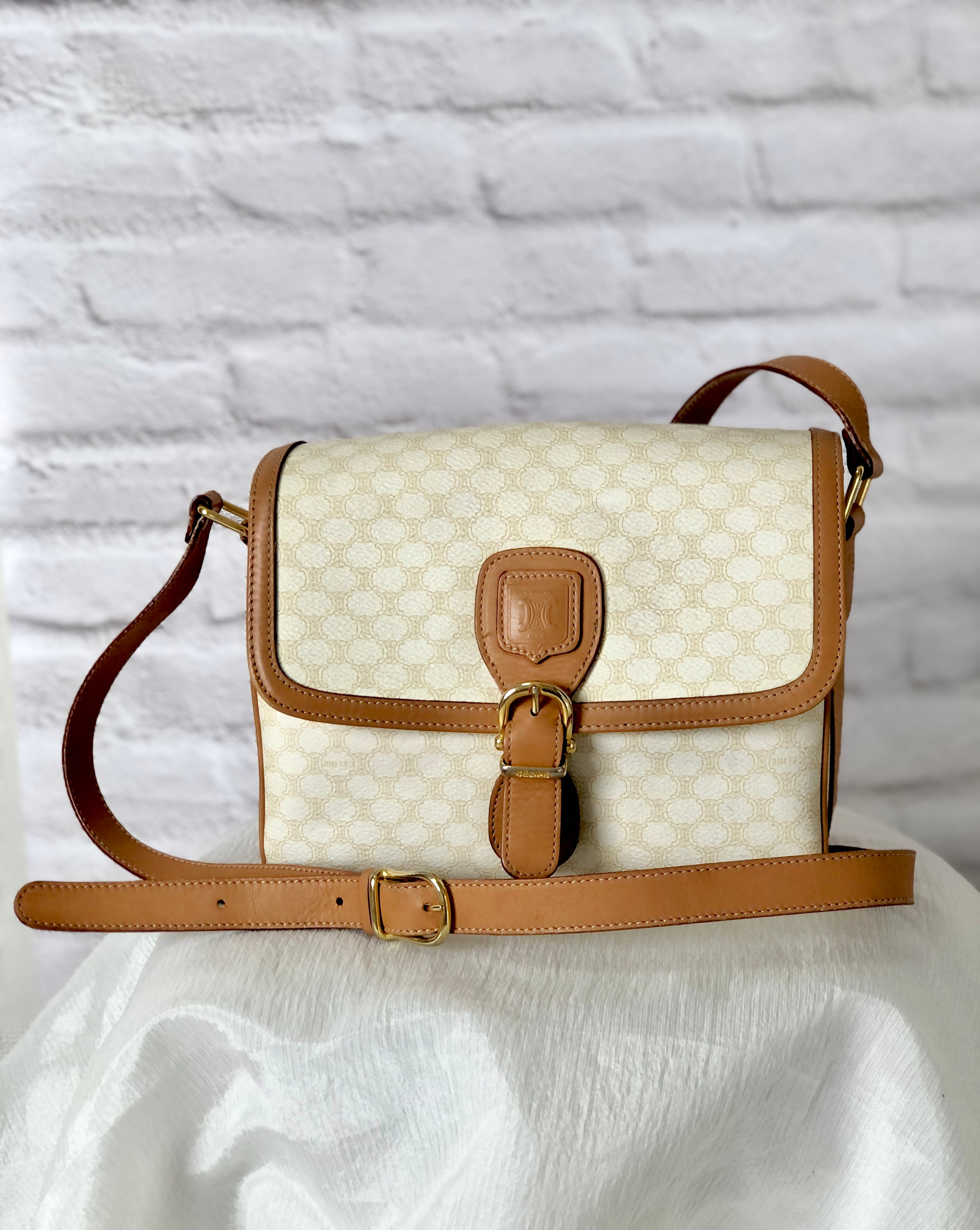 CELINE セリーヌ マカダム ブラゾン型押し レザー フロントバックル