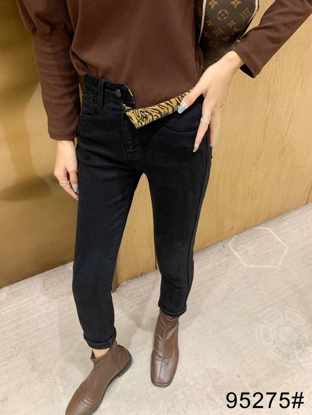 スキニーデニムパンツ