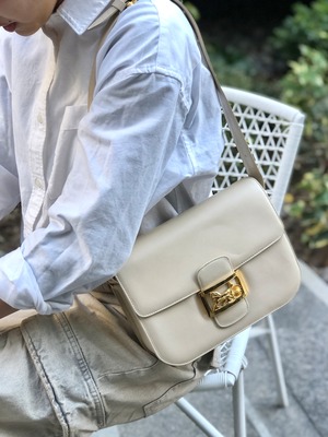 CELINE セリーヌ ホースキャリッジ 馬車金具 レザー ショルダーバッグ