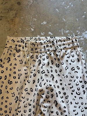 TESS / LEOPARD PIN TUCK SLACKS / スラックス / レオパード