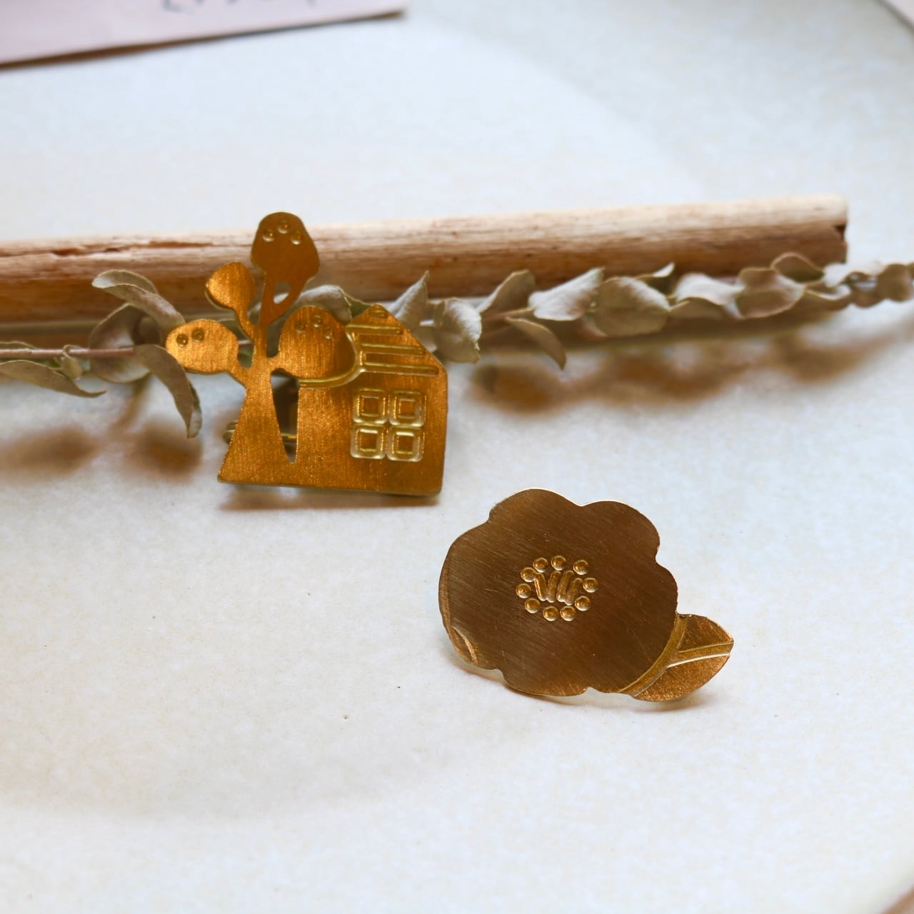 shesay 真鍮ブローチ | Zakka so-la