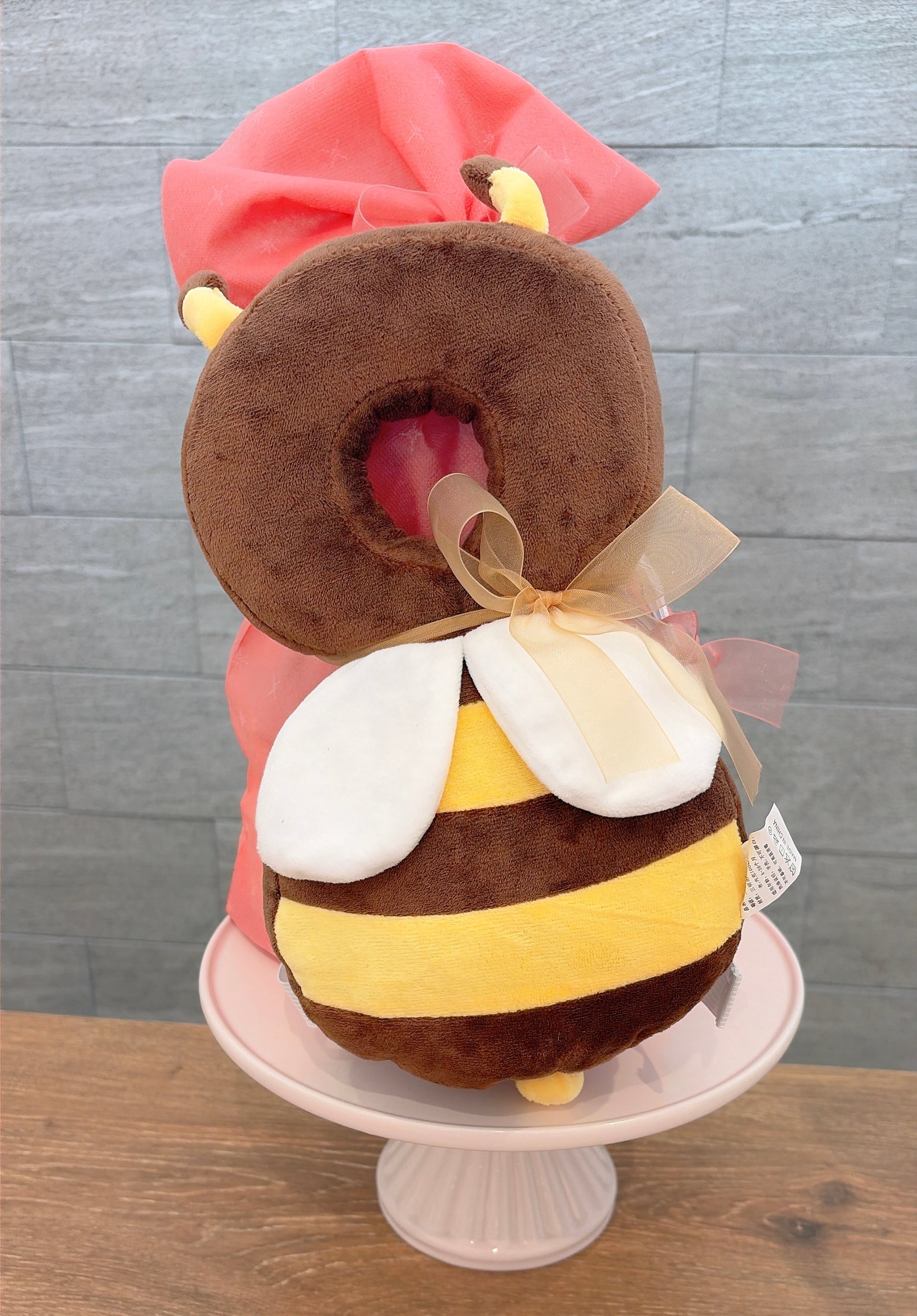 【送料無料】出産祝いに！ミツバチのおむつケーキ