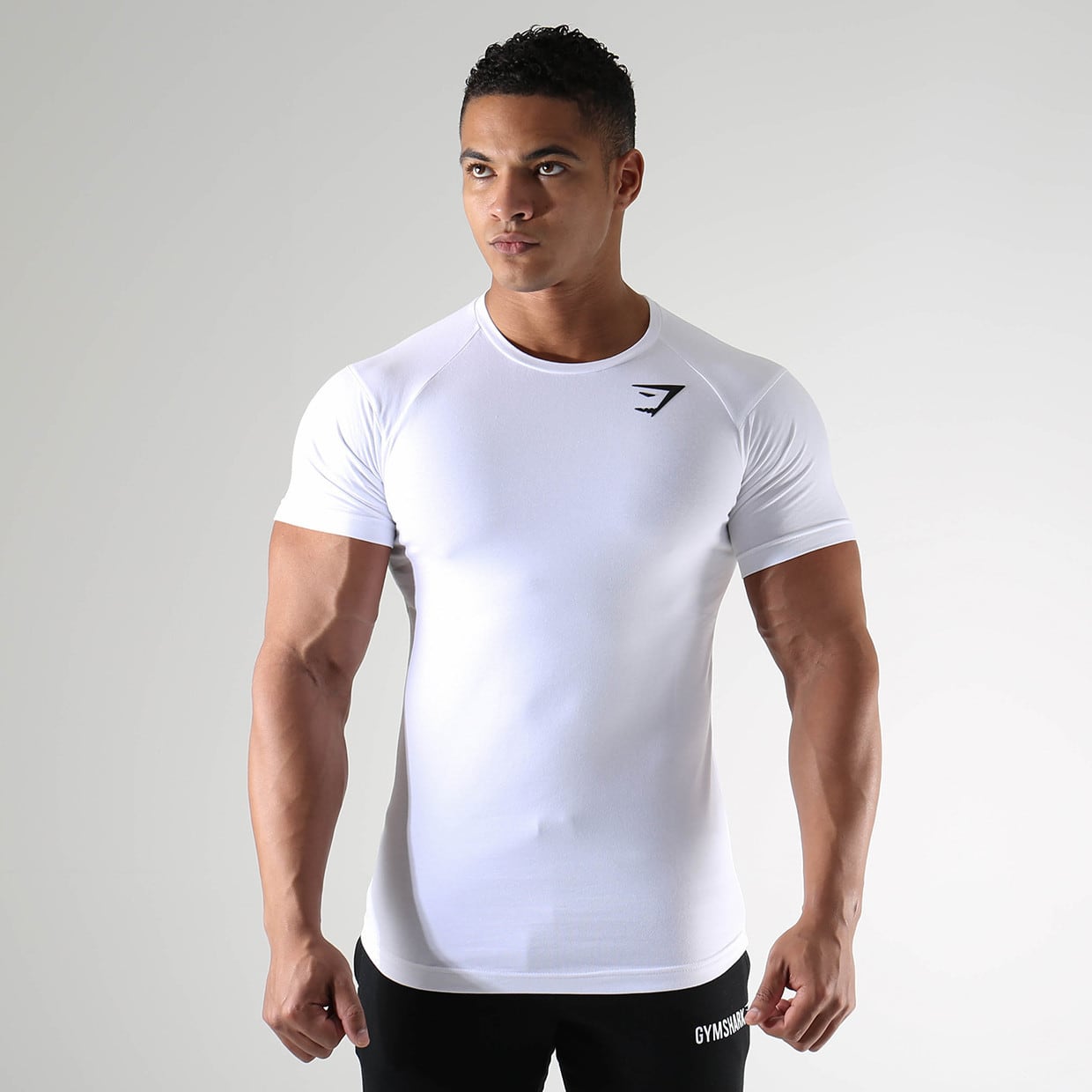 GymShark ジムシャーク フォームフィットTシャツ V2– ホワイト【White】 メーカー直輸入品！ 