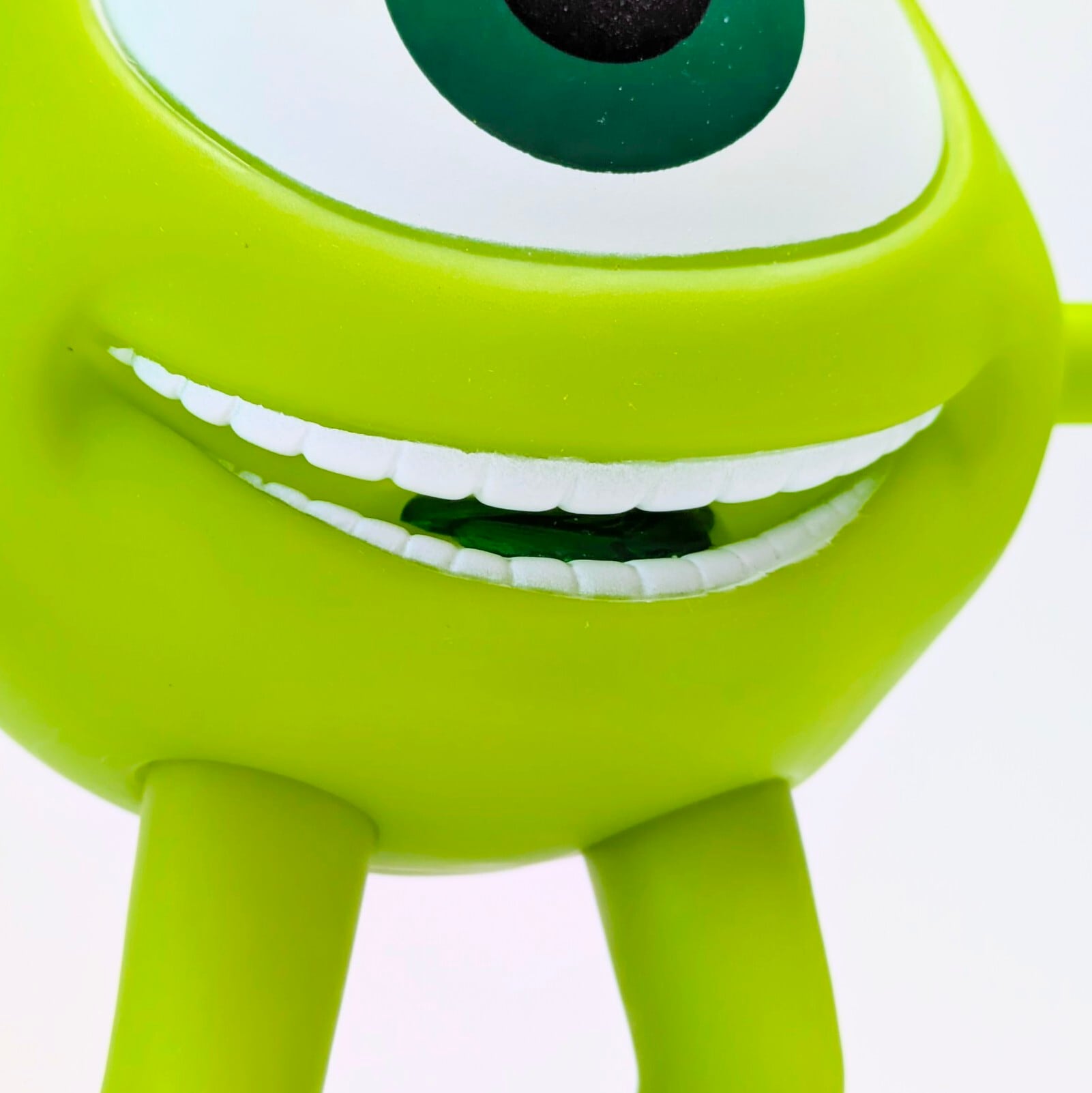 Monsters, Inc.（ モンスターズ・インク ）】『 Mike Wazowski