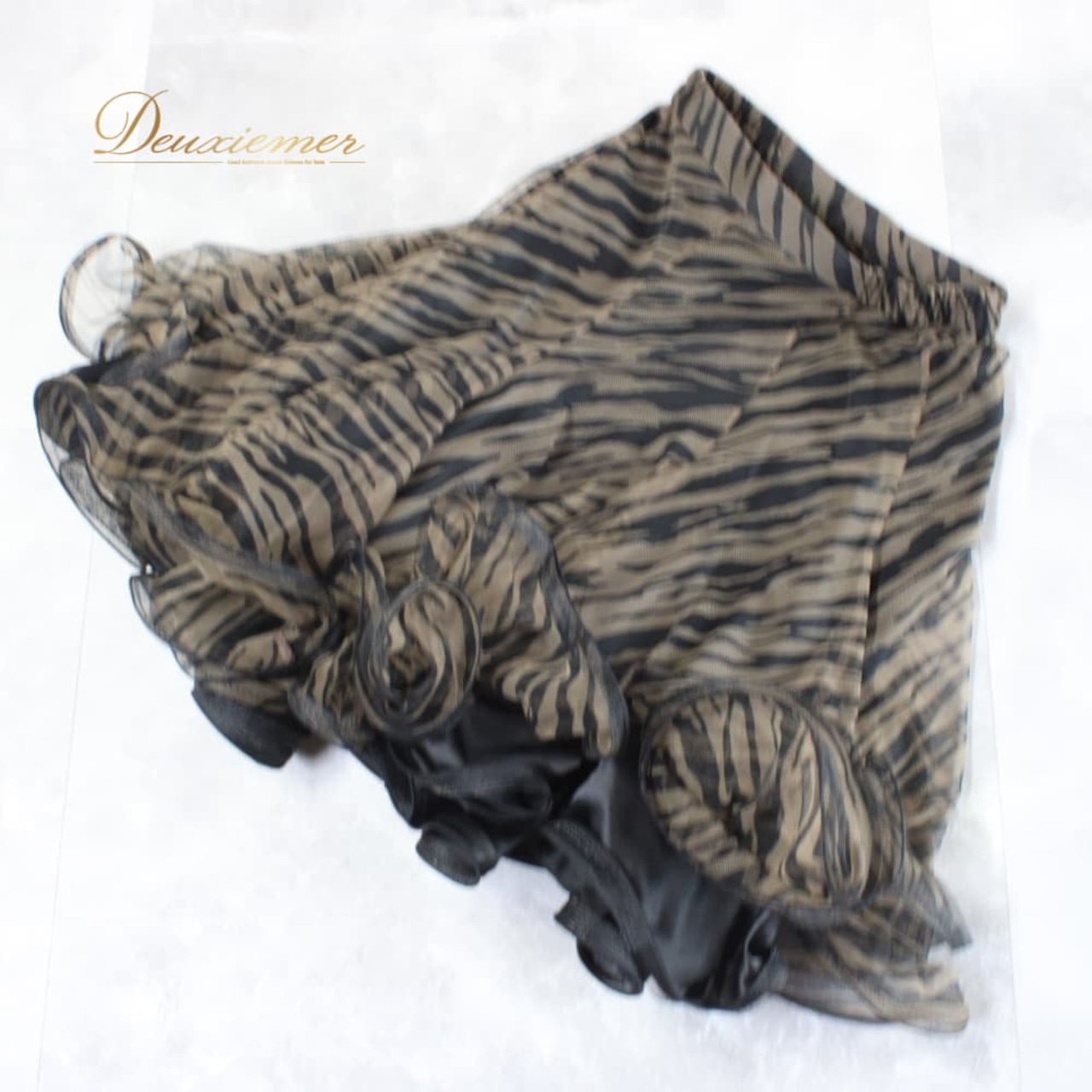 社交ダンス 衣装 スタンダード スカート レッスンウェア レディース DANCE FASHION WORLD ブラック系 ブラウン系 黒 茶 レース 練習着 フレアスカート ダンス衣装 スタンダード用 広がる ふんわり 切替なし シック ゼブラ柄 動物柄 ブラック ブラウン スタイリッシュ 大人 上品 フェミニン 女性用 ポリエステル ファスナー付き 伸縮 あり ウエスト調整 なし ダンス フォーマル 競技用 9号 社交ダンスレッスン ステージ用 練習 女優感 エレガント ダンスファッションワールド