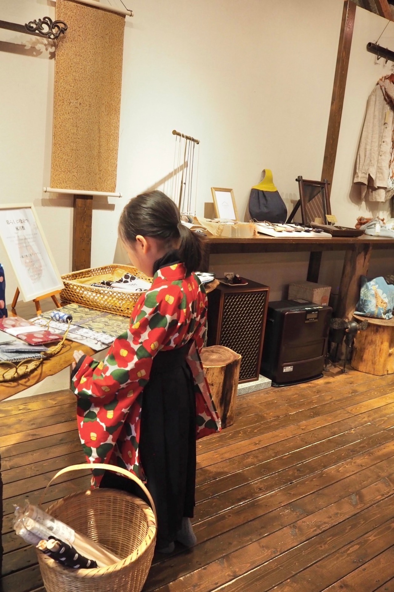 キッズ用袴 RAKUHAKA【紅椿】115〜130cm相当 6歳児 卒園式に - 9