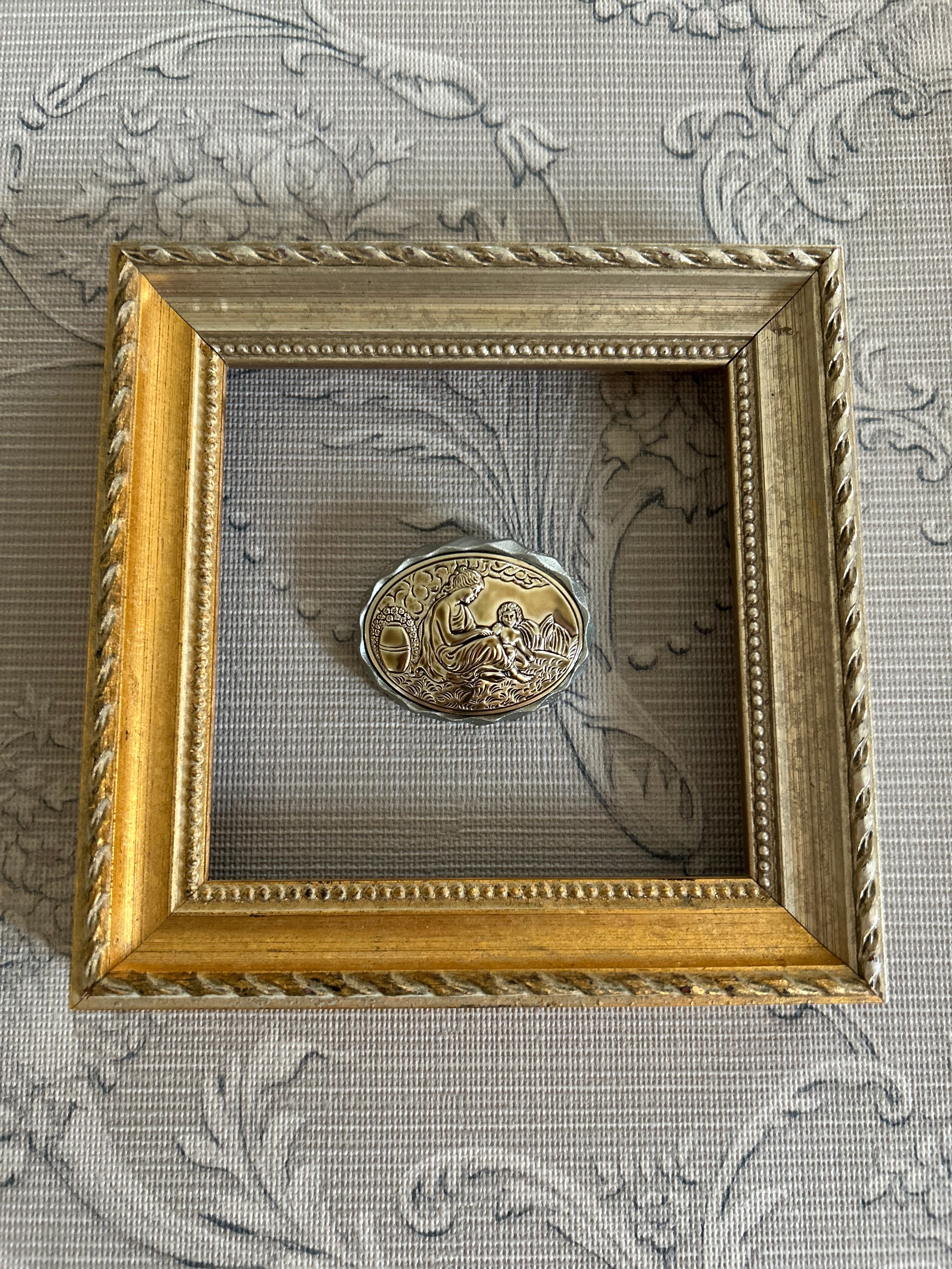 デッドストック ドイツVintage シルバーカラーのカメオ風ブローチ オーバルGERMANY アクセサリー デコレーション材 カルトナージュ