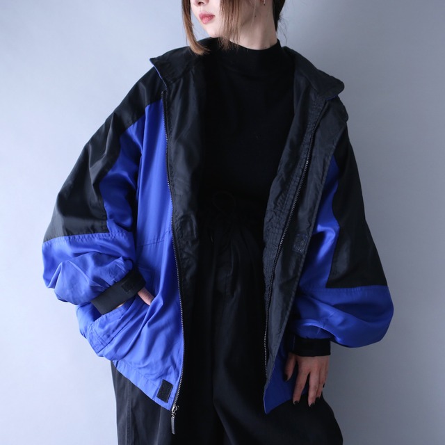 "マルボロ" blue × black good bi-color over silhouette nylon blouson