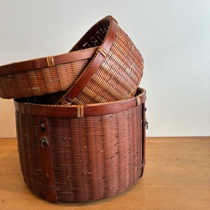 竹編みの魚籠（びく）