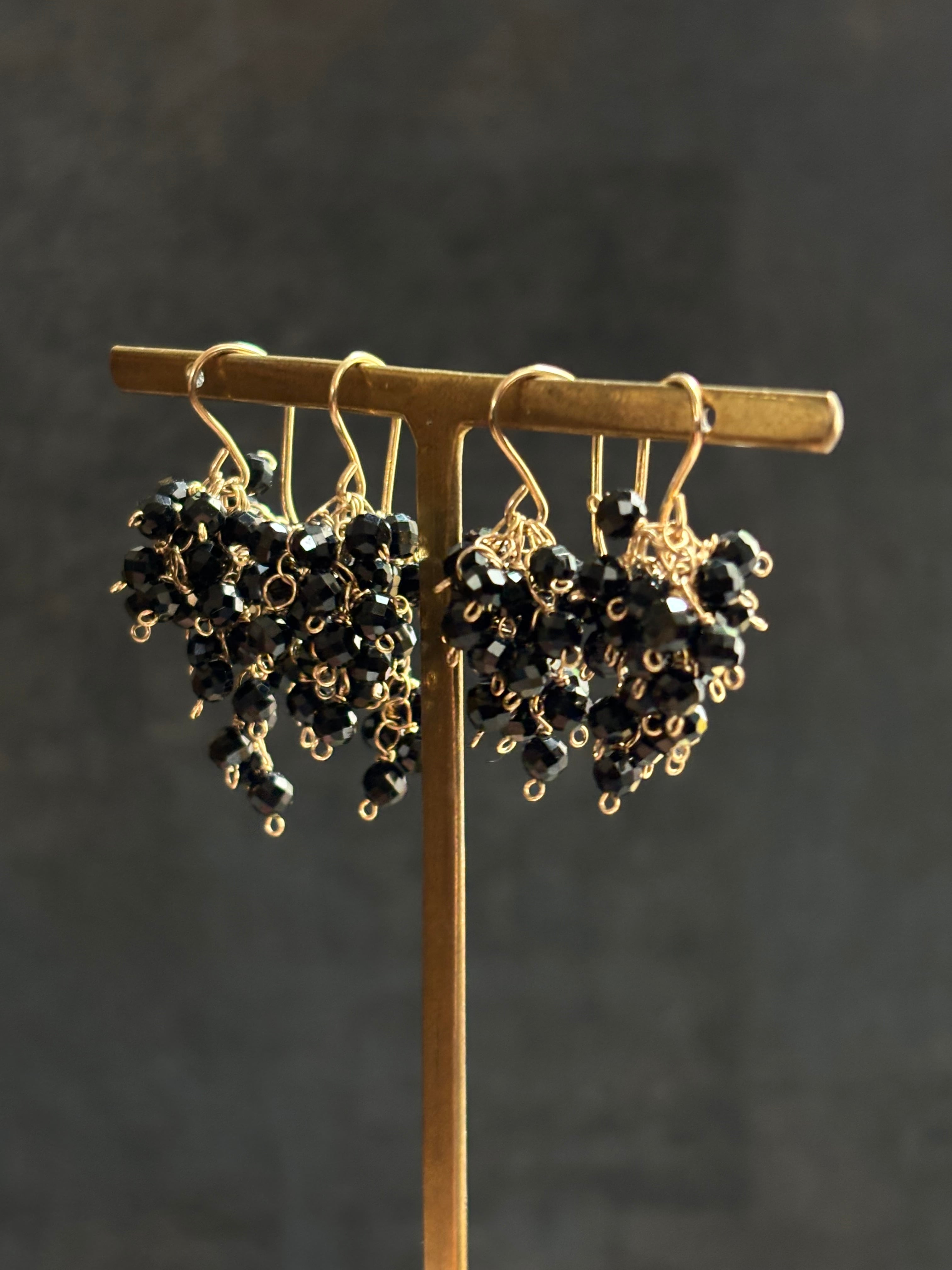 14kgf》ブラックスピネルの実りのピアス 大 | mellow PLU