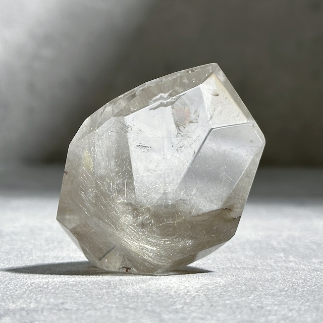 ルチルインクォーツ フリーフォーム33◇ Rutile in Quartz◇天然石・鉱物・パワーストーン