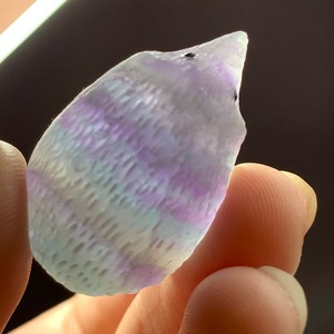 87綺麗な色合いフローライトハリネズミさん