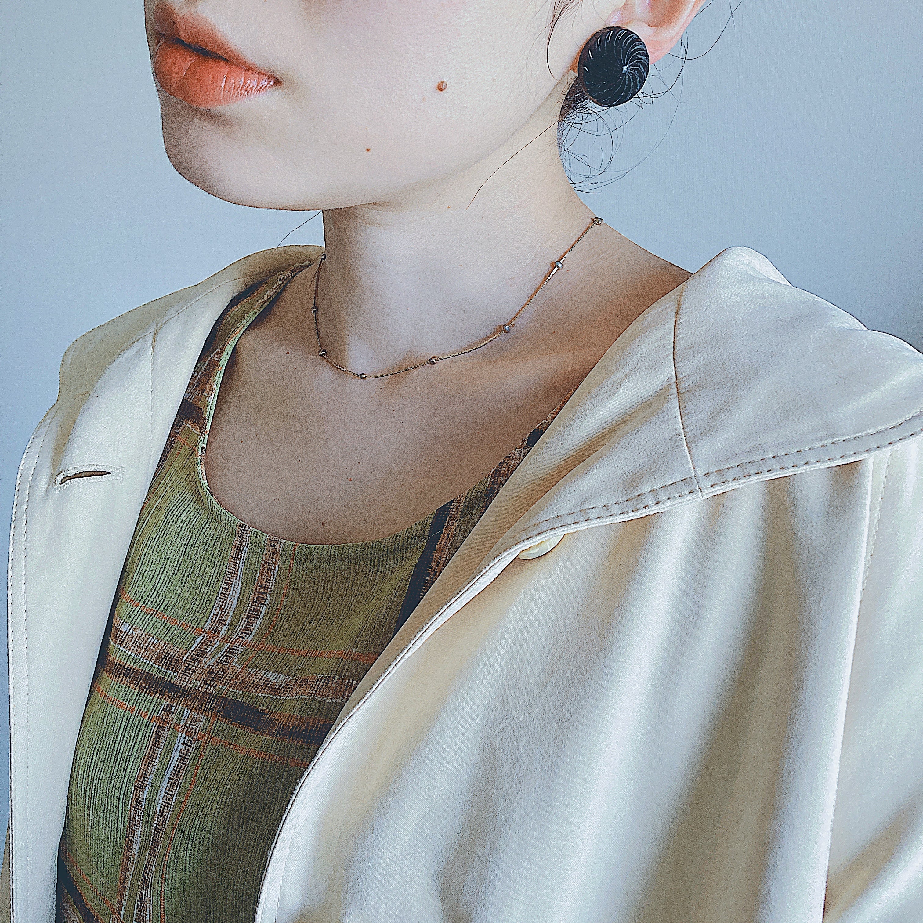 Vintage 80s black plastic circle earrings ヴィンテージ 80年代