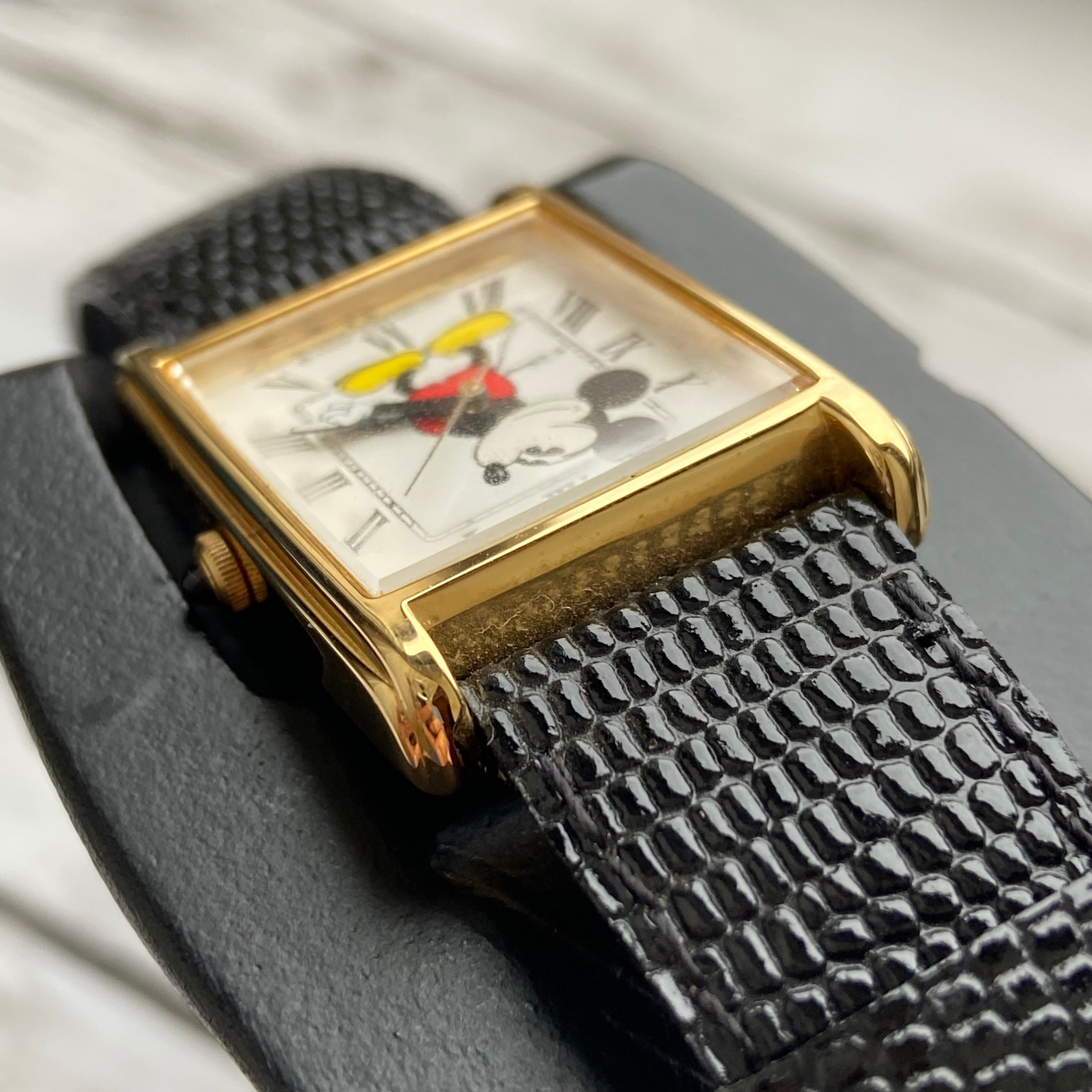 極美品・完品】90年代ヴィンテージ LORUS（SEIKO）ミッキーマウス