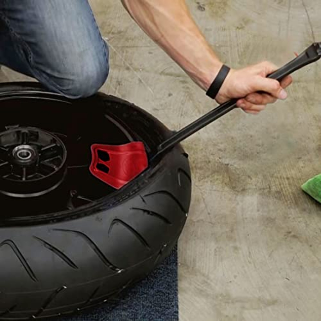 Dovhmoh リムプロテクターリムシールドガード、ホイールおよびタイヤツール、 ATVクワッド、モーターサイクルタイヤ、タイヤの取り付け用 赤色