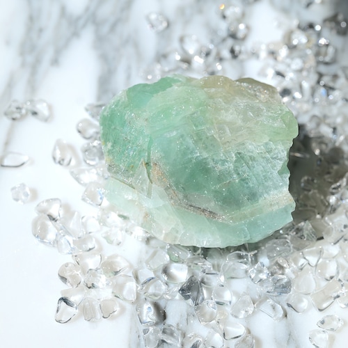 【心を癒し、魂を再生へ導く深緑の光】エメラルドカルサイト M4_1