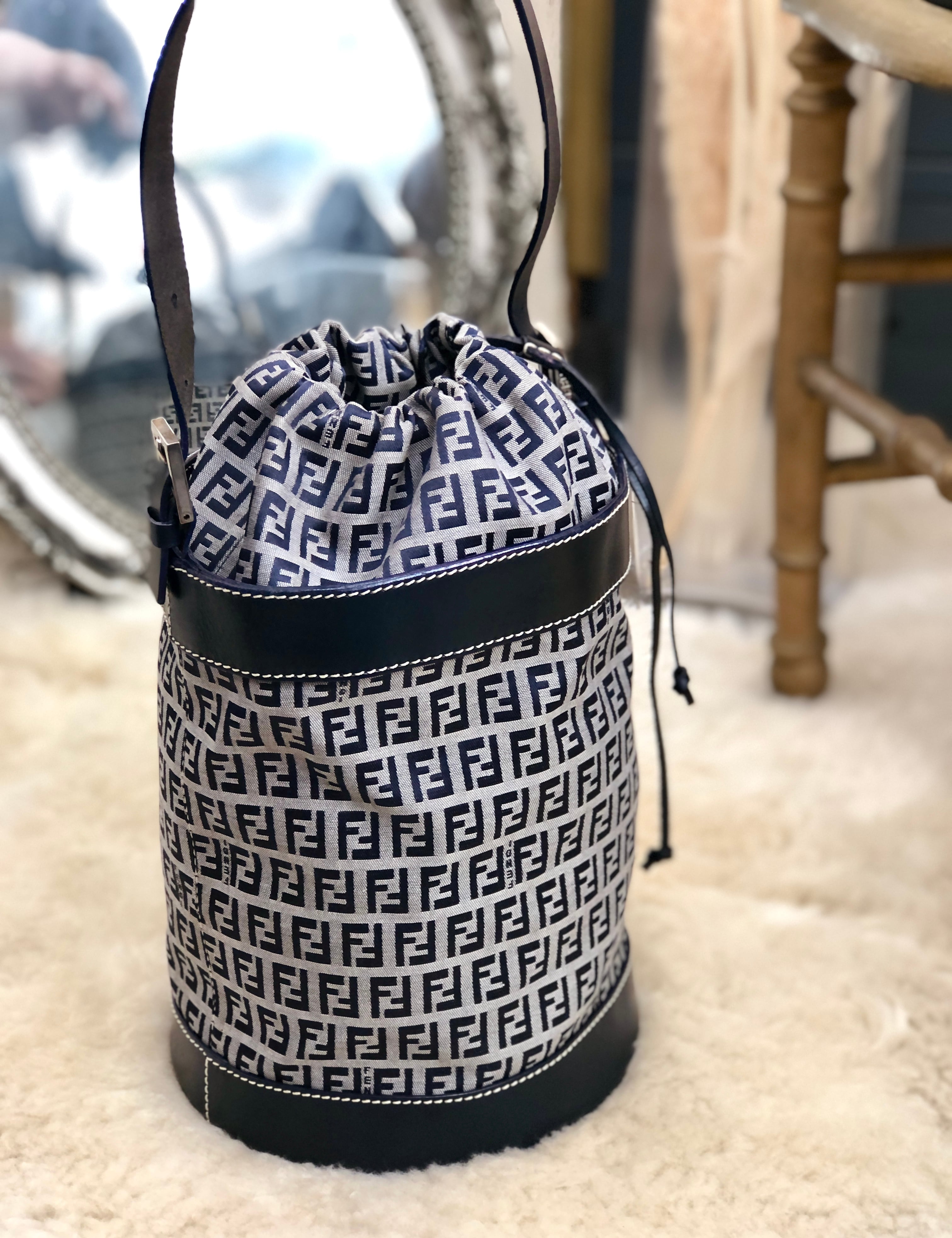 FENDI フェンディ ズッキーノ キャンバス ショルダーバック