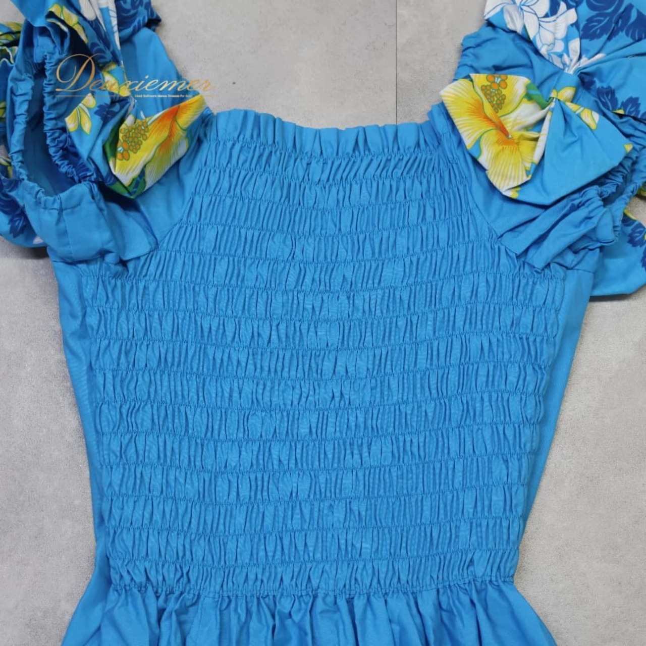 フラダンス 衣装 ALOHA STANDARDS アロハスタンダード ワンピース ドレス ブルー系 日本製 リボン ハイビスカス柄 キルト柄 かわいい 華やか 鮮やか 明るい 水色 青 黄 橙 白 緑 ハワイアン アロハ ハワイアンプリント フラ ダンス 練習