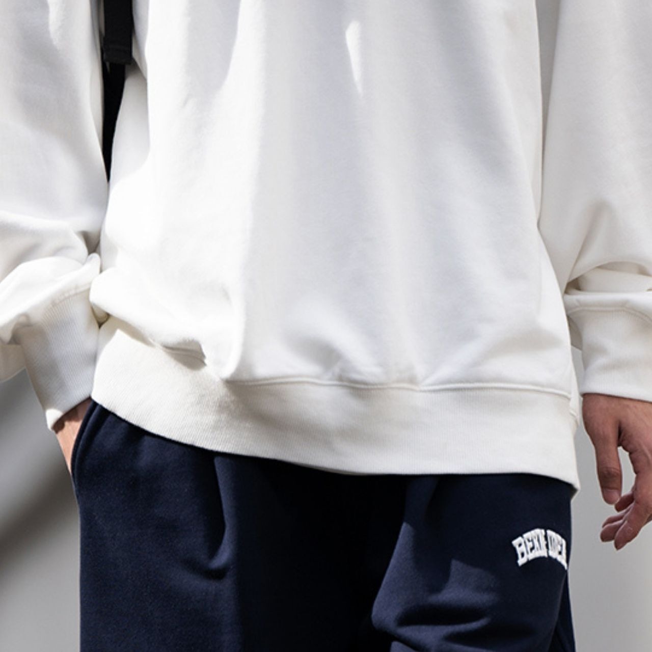 カレッジロゴスウェットパンツ　1020