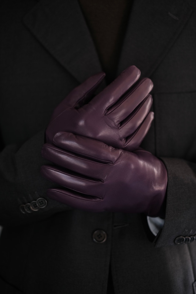 OMAR AFRIDI / GURVED GLOVES